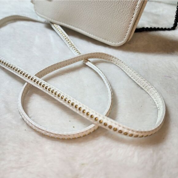 Authentic Salvatore Ferragamo Pouchette - Picture 6 of 9